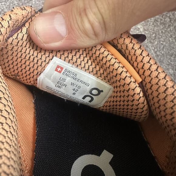 Womens On Cloudventure Trail Running Lace Up Mulberry Maroon Salmon Orange Sz 10 - Picture 7 of 7